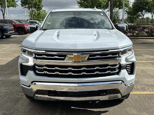 Polar White Tricoat 2026 Chevrolet Silverado 1500 LTZ