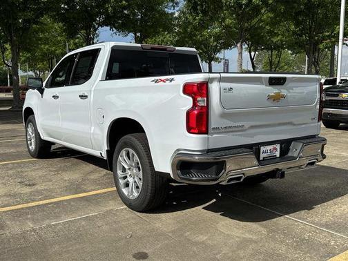 Polar White Tricoat 2026 Chevrolet Silverado 1500 LTZ