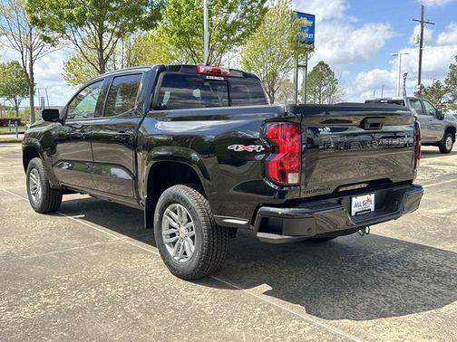 Black 2026 Chevrolet Colorado LT