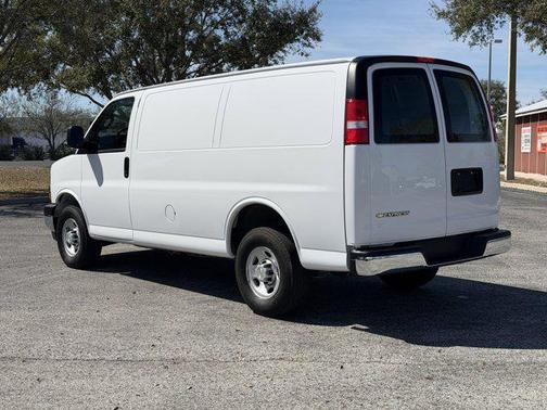 2024 Chevrolet Express 2500 RWD 2500 Regular Wheelbase WT