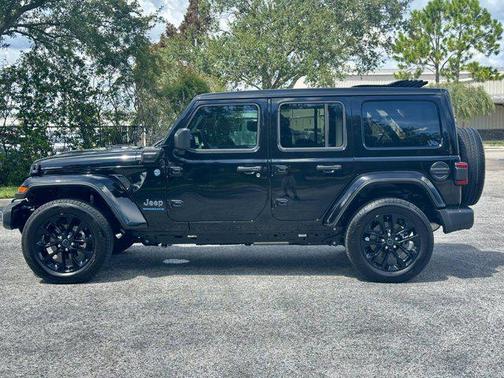 2025 Jeep Wrangler 4xe Sahara