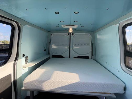 2024 Mercedes-Benz Sprinter 2500 Standard Roof