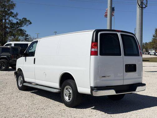 2024 Chevrolet Express 2500 RWD 2500 Regular Wheelbase WT