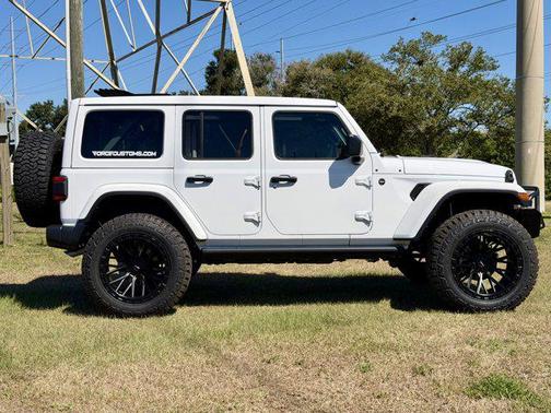 2024 Jeep Wrangler 4-Door Sahara 4x4