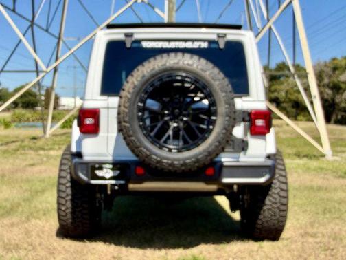 2024 Jeep Wrangler 4-Door Sahara 4x4