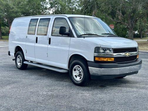 2022 Chevrolet Express 2500 RWD 2500 Regular Wheelbase WT
