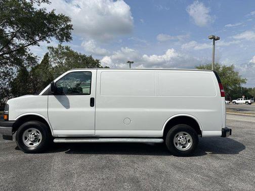 2022 Chevrolet Express 2500 RWD 2500 Regular Wheelbase WT
