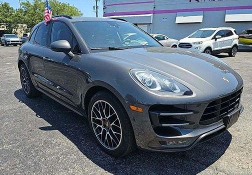 2015 Porsche Macan Turbo