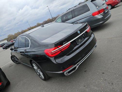 2016 BMW 750 i xDrive