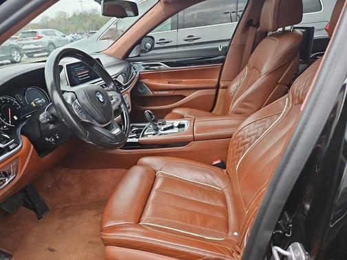 2016 BMW 750 i xDrive