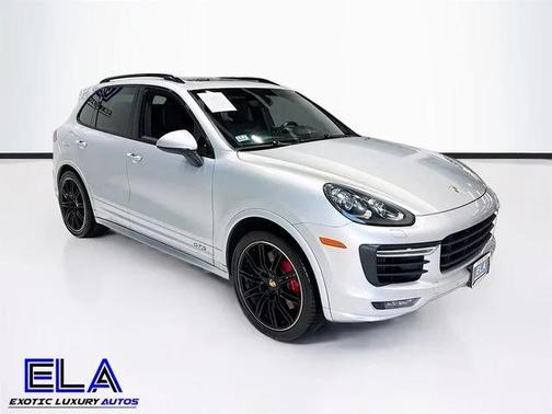2016 Porsche Cayenne GTS
