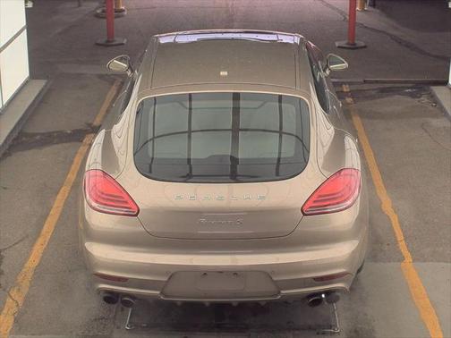 2015 Porsche Panamera 4