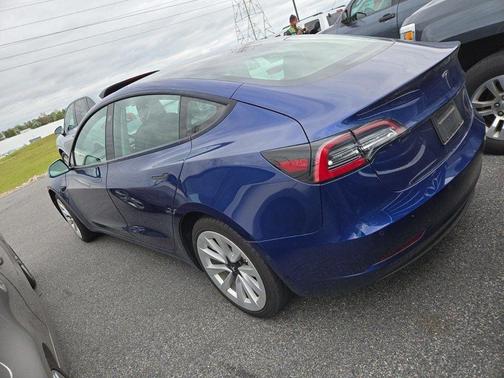 2022 Tesla Model 3 Standard Range