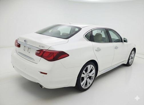 2015 INFINITI Q70L 3.7