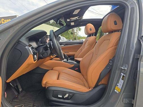2021 BMW 540 540i
