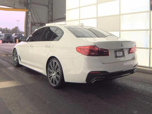 2018 BMW 540 540i