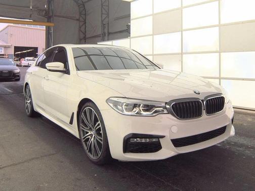 2018 BMW 540 540i