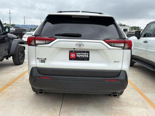 Wind Chill Pearl 2024 Toyota RAV4 XLE Premium