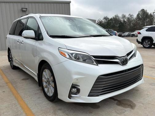 2020 Toyota Sienna Limited Premium
