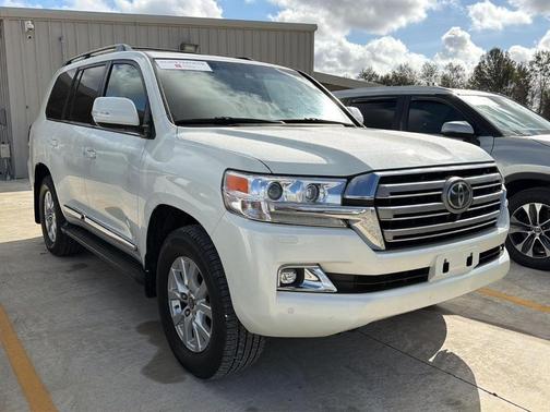 2020 Toyota Land Cruiser Base
