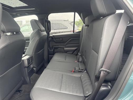 Everest 2026 Toyota 4Runner Hybrid TRD Off Road Premium