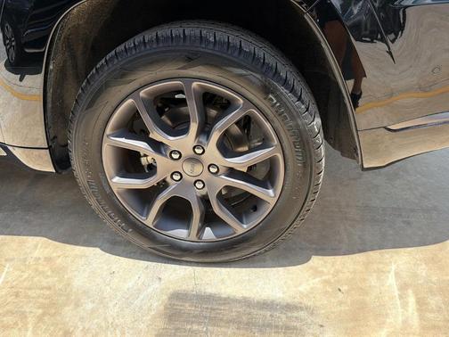 Diamond Black 2021 Jeep Grand Cherokee High Altitude
