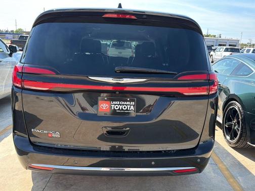 2023 Chrysler Pacifica Touring-L