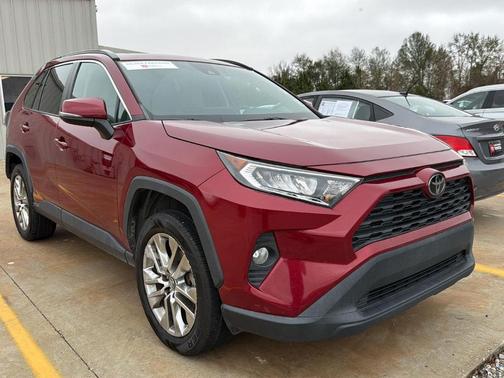 2019 Toyota RAV4 XLE Premium