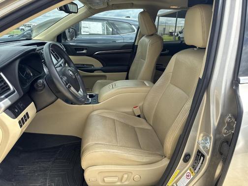 Creme Brulee Mica 2016 Toyota Highlander Limited