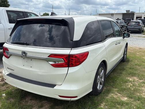 White Diamond Pearl 2019 Honda Odyssey EX-L