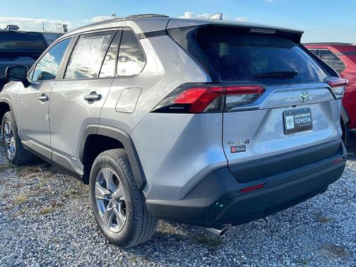 2025 Toyota RAV4 Hybrid LE