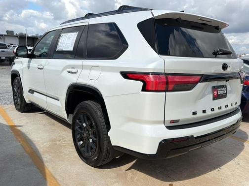 2025 Toyota Sequoia Platinum