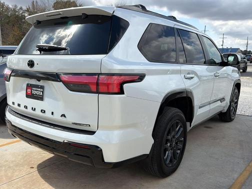 2025 Toyota Sequoia Platinum