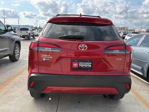 2024 Toyota Corolla Cross XLE