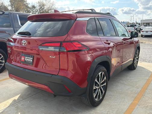 2024 Toyota Corolla Cross XLE