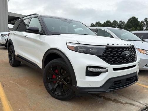 Star White 2023 Ford Explorer ST