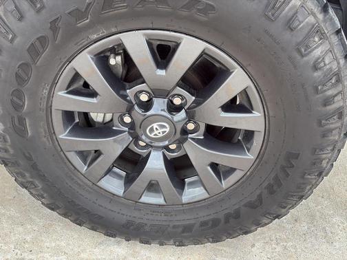 Black 2023 Toyota Tacoma SR5