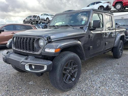 Granite Crystal Clearcoat Metallic 2024 Jeep Gladiator Sport