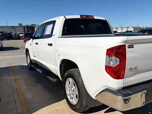2015 Toyota Tundra SR5
