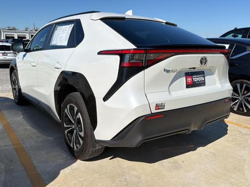 2024 Toyota bZ4X XLE
