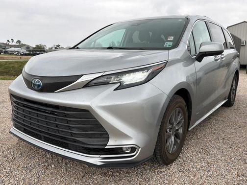 2021 Toyota Sienna XLE