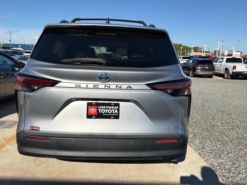 2021 Toyota Sienna XLE