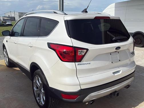 White Platinum Tri-Coat Metallic 2019 Ford Escape Titanium