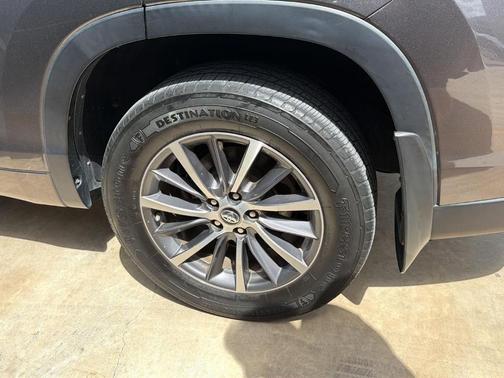 Predawn Gray Mica 2018 Toyota Highlander XLE