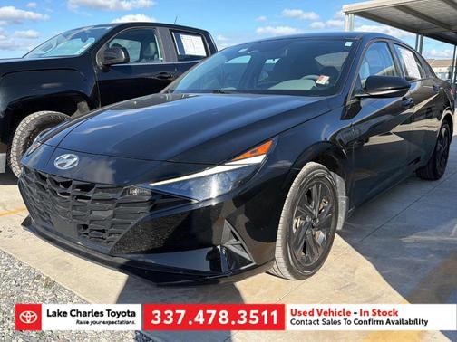 2022 Hyundai ELANTRA SEL