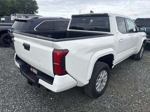 Ice 2026 Toyota Tacoma SR5