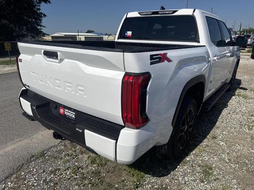 Ice 2026 Toyota Tundra SR5