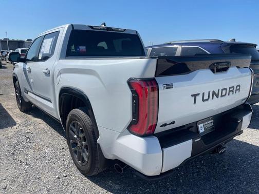 2025 Toyota Tundra Hybrid Platinum
