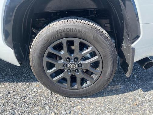 2025 Toyota Tundra Hybrid Platinum