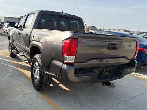 2017 Toyota Tacoma SR